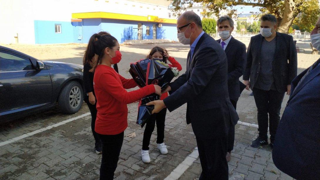 SİLİFKE GAZİ ORTAOKULU'NDA FEN LABORATUVARI VE RESİM ATÖLYESİ AÇILIŞI YAPILDI